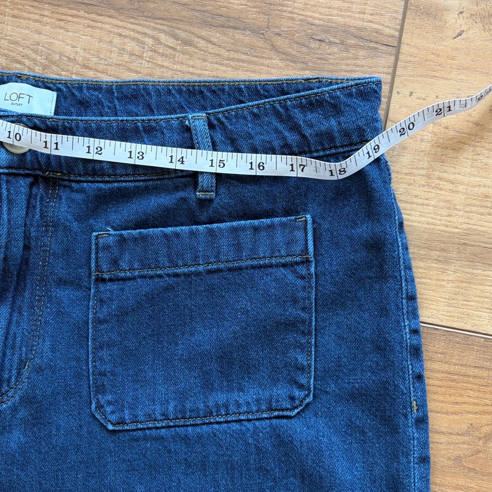 LOFT Outlet High-Rise Wide Leg Crop Jeans - Picture 6 of 7